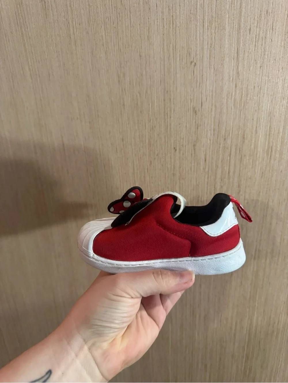 Infant adidas Superstar Red and White Minnie Mouse Bow Sneakers Size 6C